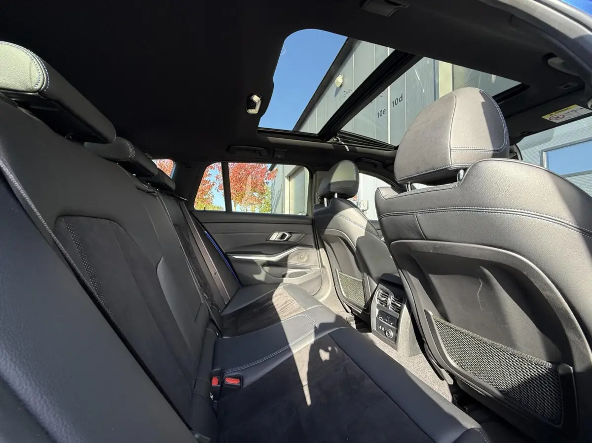 330i M-Sport|PANO|HuD|Hifi|19''|Camera
