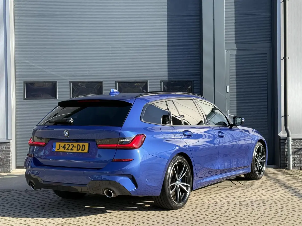 330i M-Sport|PANO|HuD|Hifi|19''|Camera