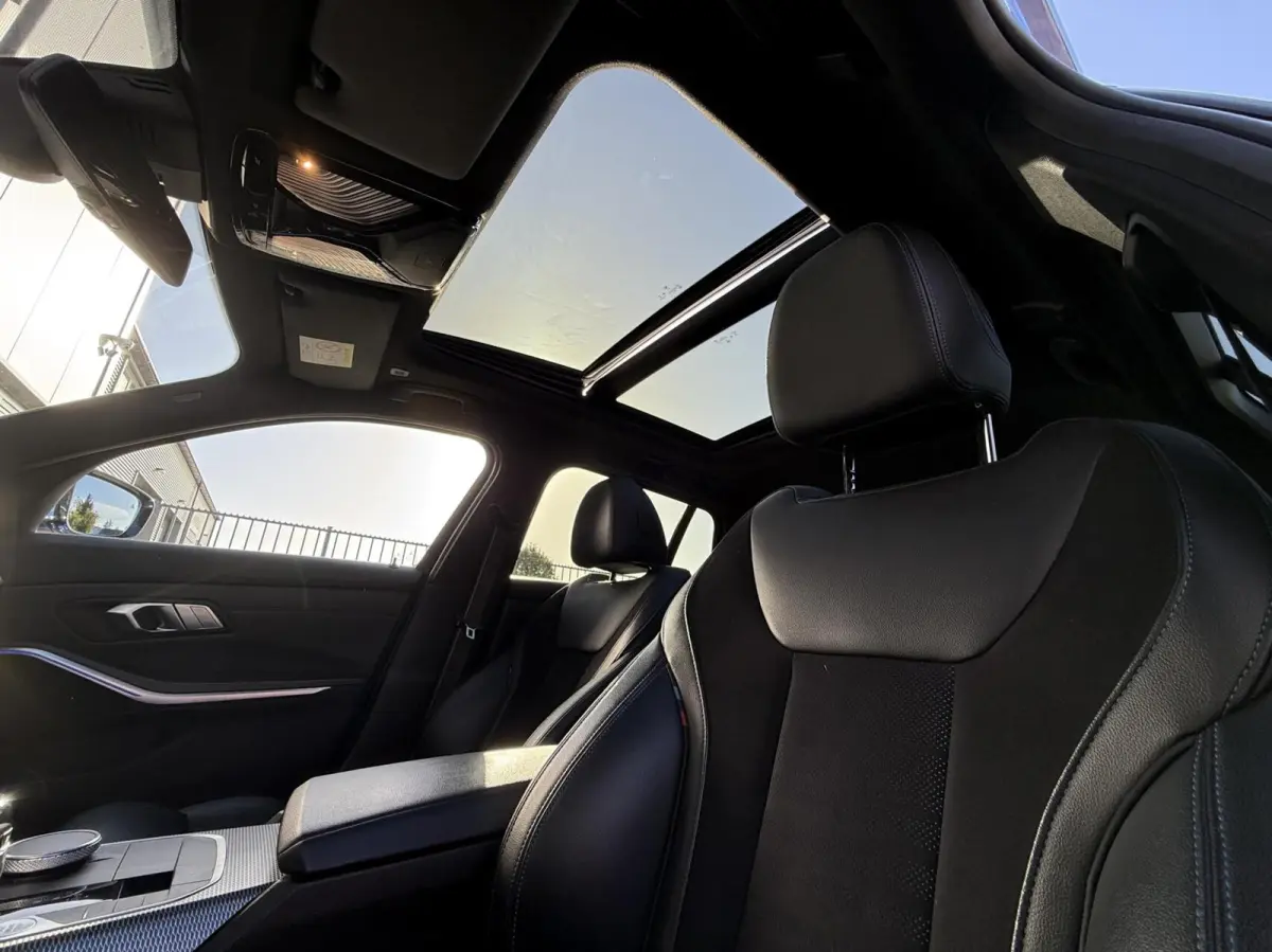 330i M-Sport|PANO|HuD|Hifi|19''|Camera