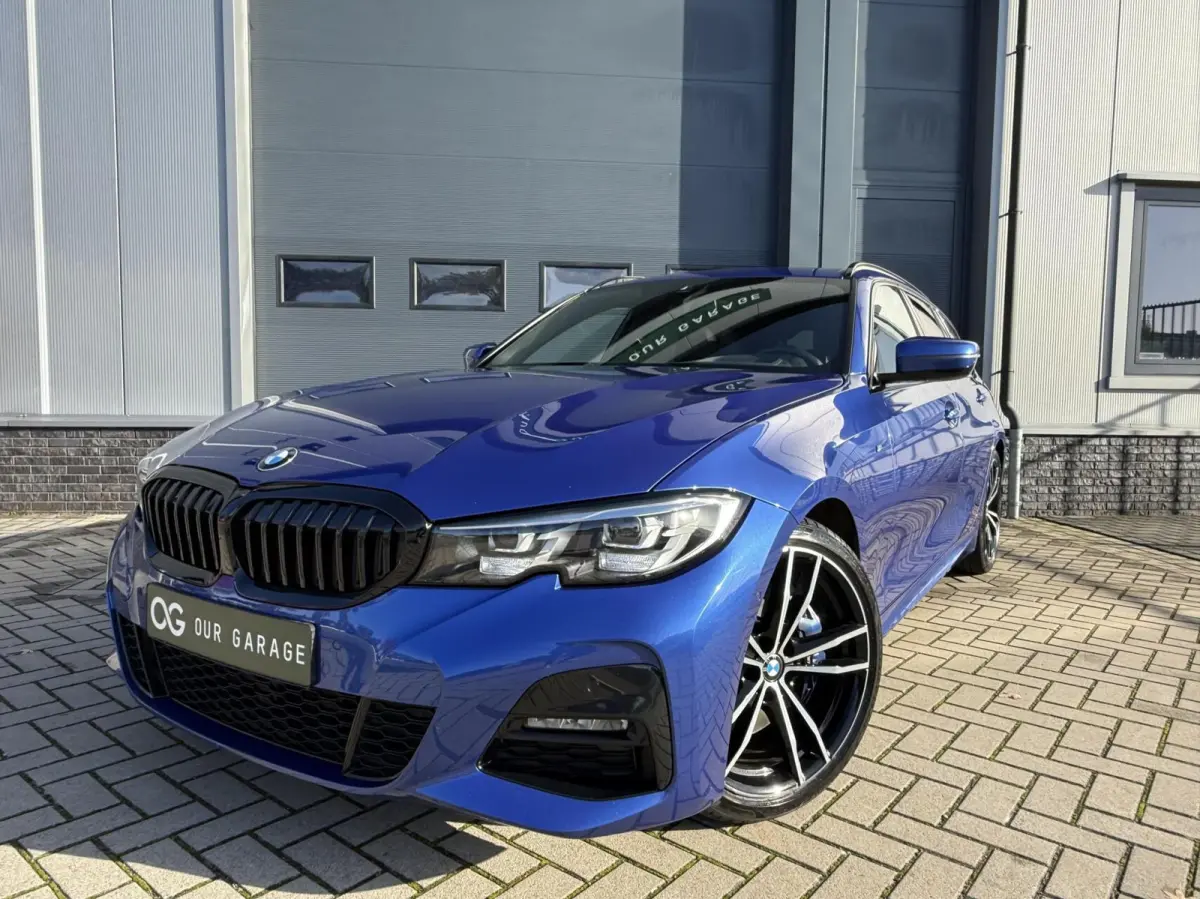 330i M-Sport|PANO|HuD|Hifi|19''|Camera