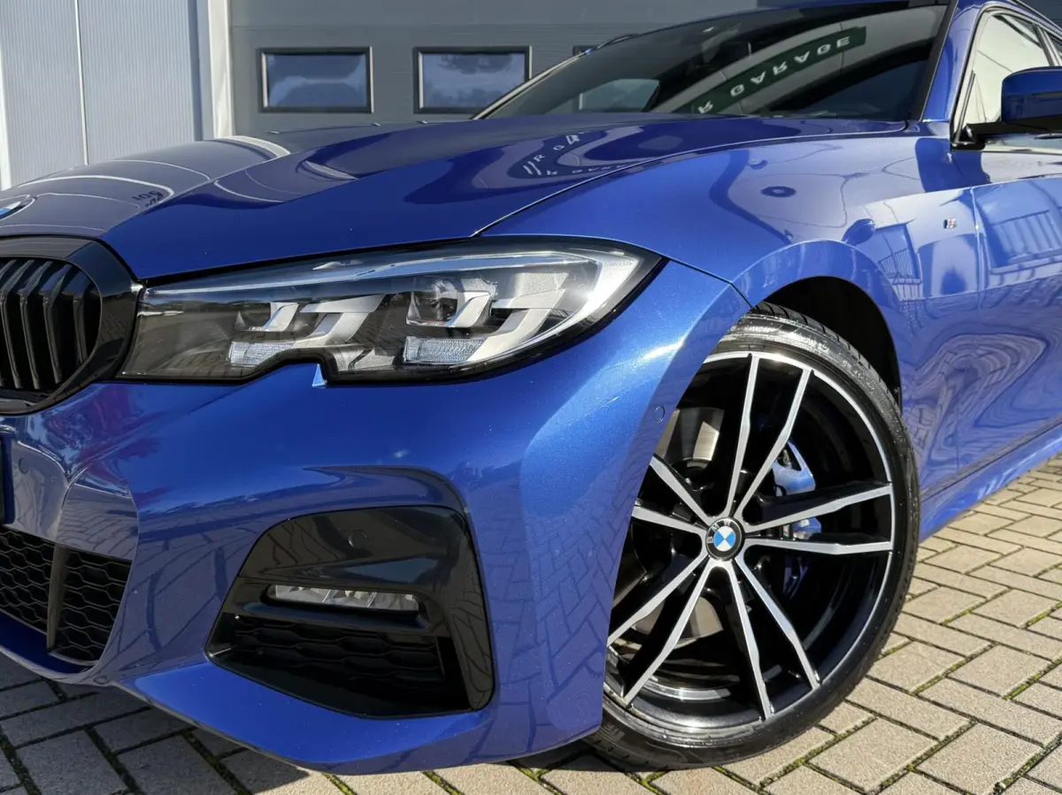 330i M-Sport|PANO|HuD|Hifi|19''|Camera