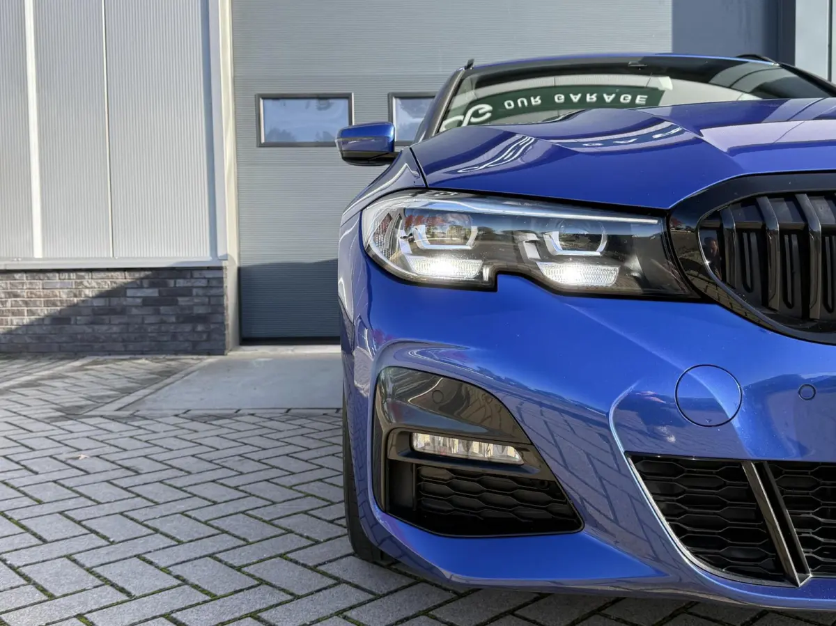 330i M-Sport|PANO|HuD|Hifi|19''|Camera