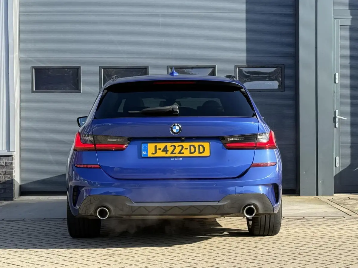 330i M-Sport|PANO|HuD|Hifi|19''|Camera