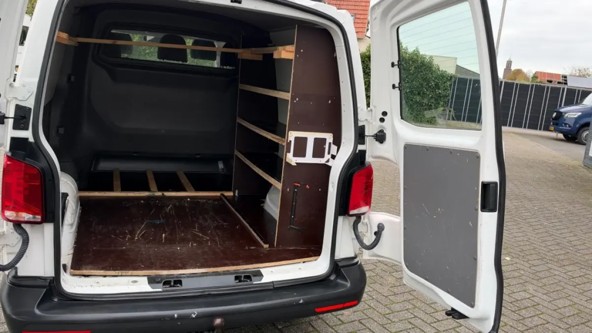 2.0 TDI 81KW 110PK L2H1 DC DUBBELE CABINE EURO 6 AIRCO/ NAVIGATIE/ CRUISE CONTROL/ 100% DEALERONDERHOUDEN