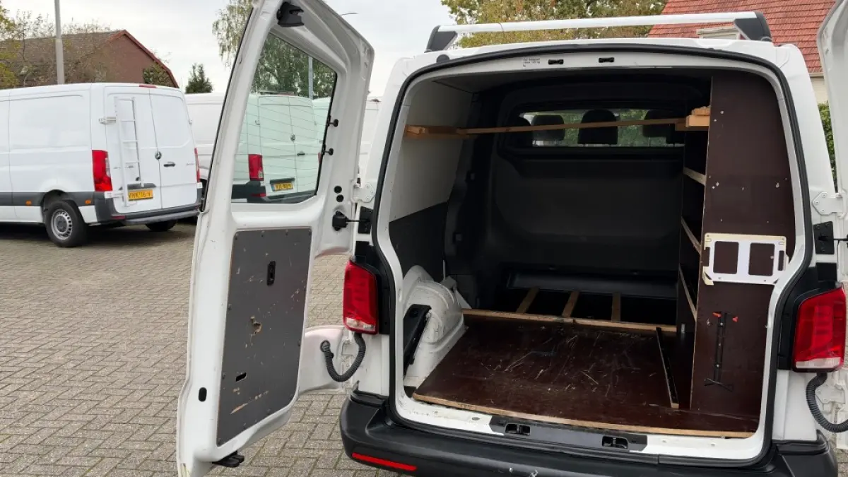 2.0 TDI 81KW 110PK L2H1 DC DUBBELE CABINE EURO 6 AIRCO/ NAVIGATIE/ CRUISE CONTROL/ 100% DEALERONDERHOUDEN
