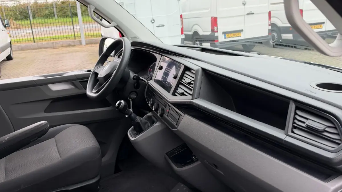 2.0 TDI 81KW 110PK L2H1 DC DUBBELE CABINE EURO 6 AIRCO/ NAVIGATIE/ CRUISE CONTROL/ 100% DEALERONDERHOUDEN