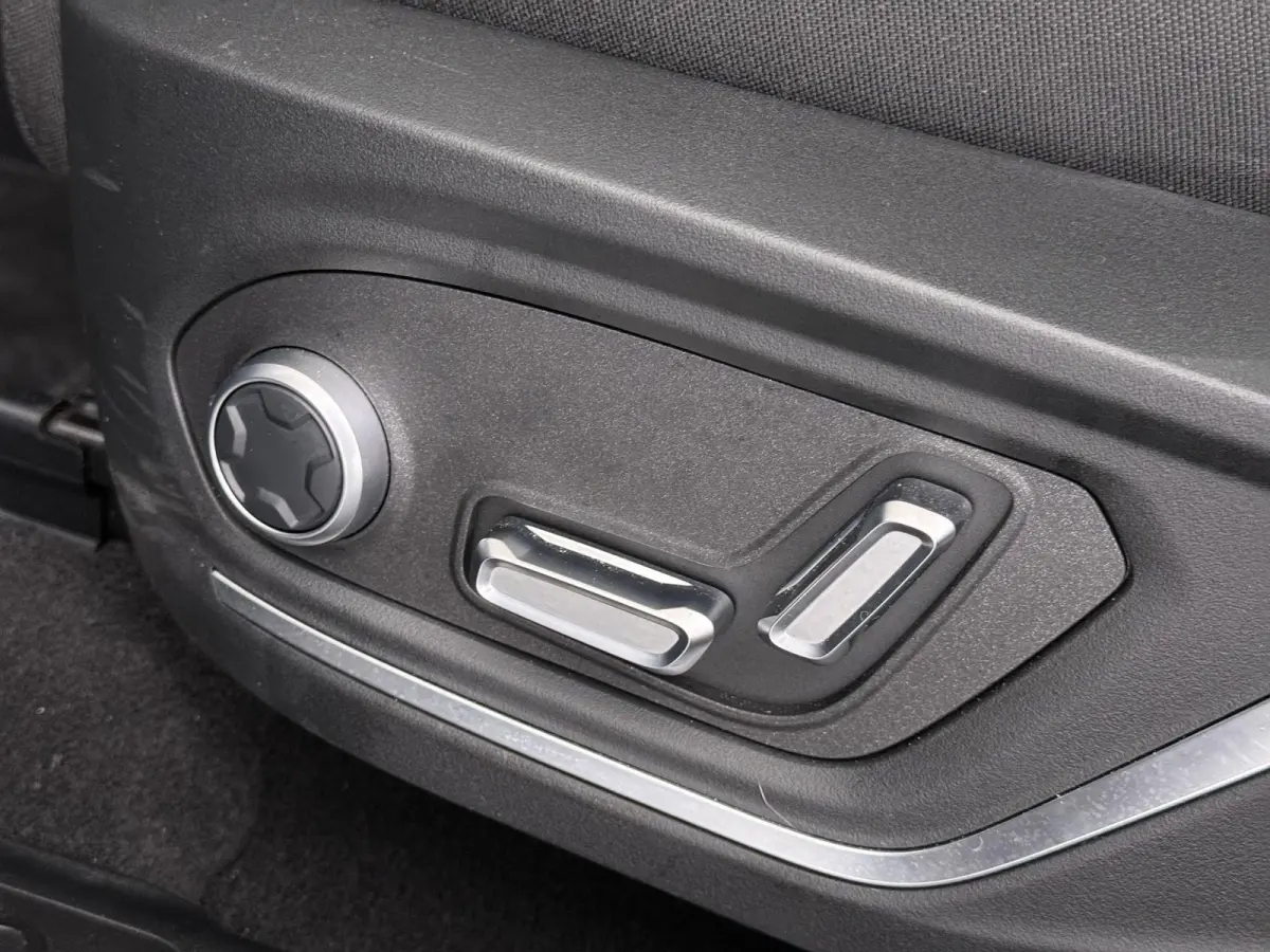 1.5 263pk Plugin Hybrid Automaat | Navigatie | Camera | Elektrisch verstelbare bestuurdersstoel | Panorama dak | Lichtmetalen velgen | Elektrische achterklep | Cruise control