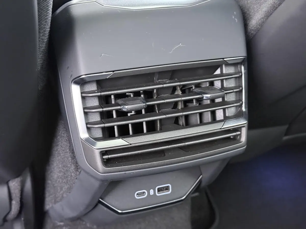 1.5 263pk Plugin Hybrid Automaat | Navigatie | Camera | Elektrisch verstelbare bestuurdersstoel | Panorama dak | Lichtmetalen velgen | Elektrische achterklep | Cruise control