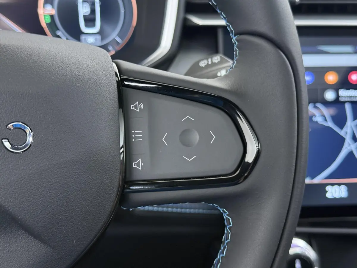 1.5 263pk Plugin Hybrid Automaat | Navigatie | Camera | Elektrisch verstelbare bestuurdersstoel | Panorama dak | Lichtmetalen velgen | Elektrische achterklep | Cruise control