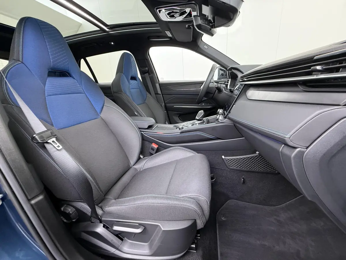 1.5 263pk Plugin Hybrid Automaat | Navigatie | Camera | Elektrisch verstelbare bestuurdersstoel | Panorama dak | Lichtmetalen velgen | Elektrische achterklep | Cruise control