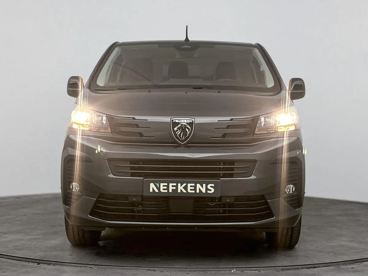 Gesloten bestel XL Elektrisch 100kW - 75kWh | Houten afwerking laadruimte | Verwarmde voorstoelen | Camera | Parkeersensoren | Dodehoeksensoren | Apple Carplay/Android Auto | Elektrisch inkl