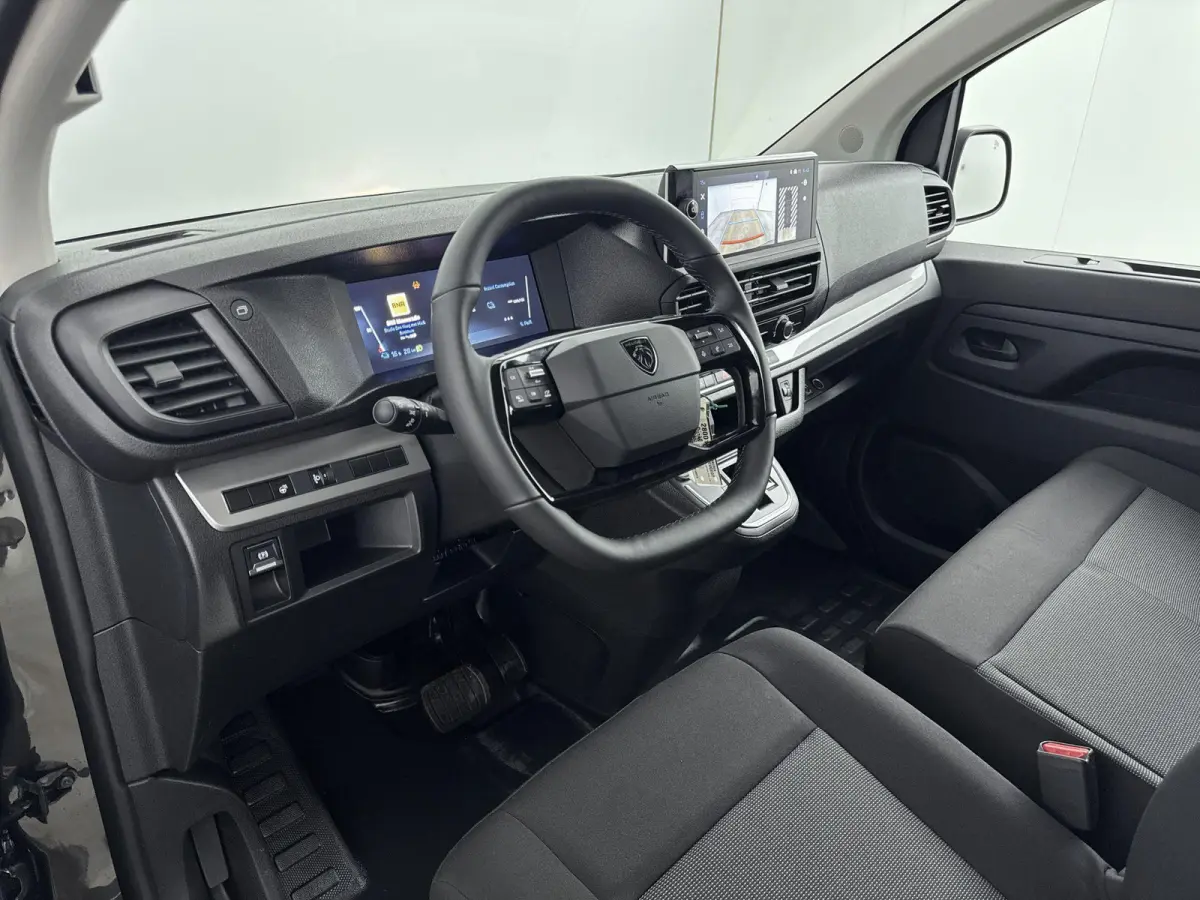 Gesloten bestel XL Elektrisch 100kW - 75kWh | Houten afwerking laadruimte | Verwarmde voorstoelen | Camera | Parkeersensoren | Dodehoeksensoren | Apple Carplay/Android Auto | Elektrisch inkl