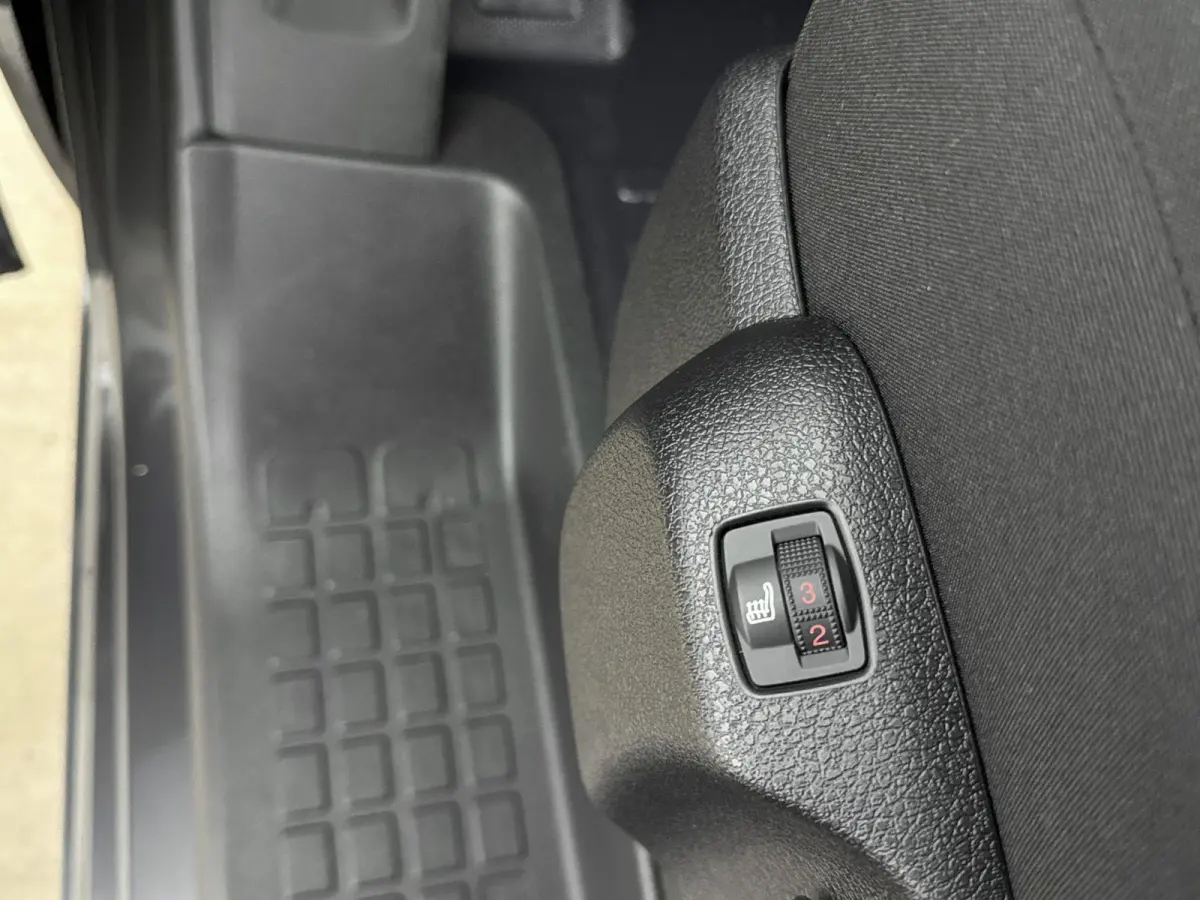 Gesloten bestel XL Elektrisch 100kW - 75kWh | Houten afwerking laadruimte | Verwarmde voorstoelen | Camera | Parkeersensoren | Dodehoeksensoren | Apple Carplay/Android Auto | Elektrisch inkl