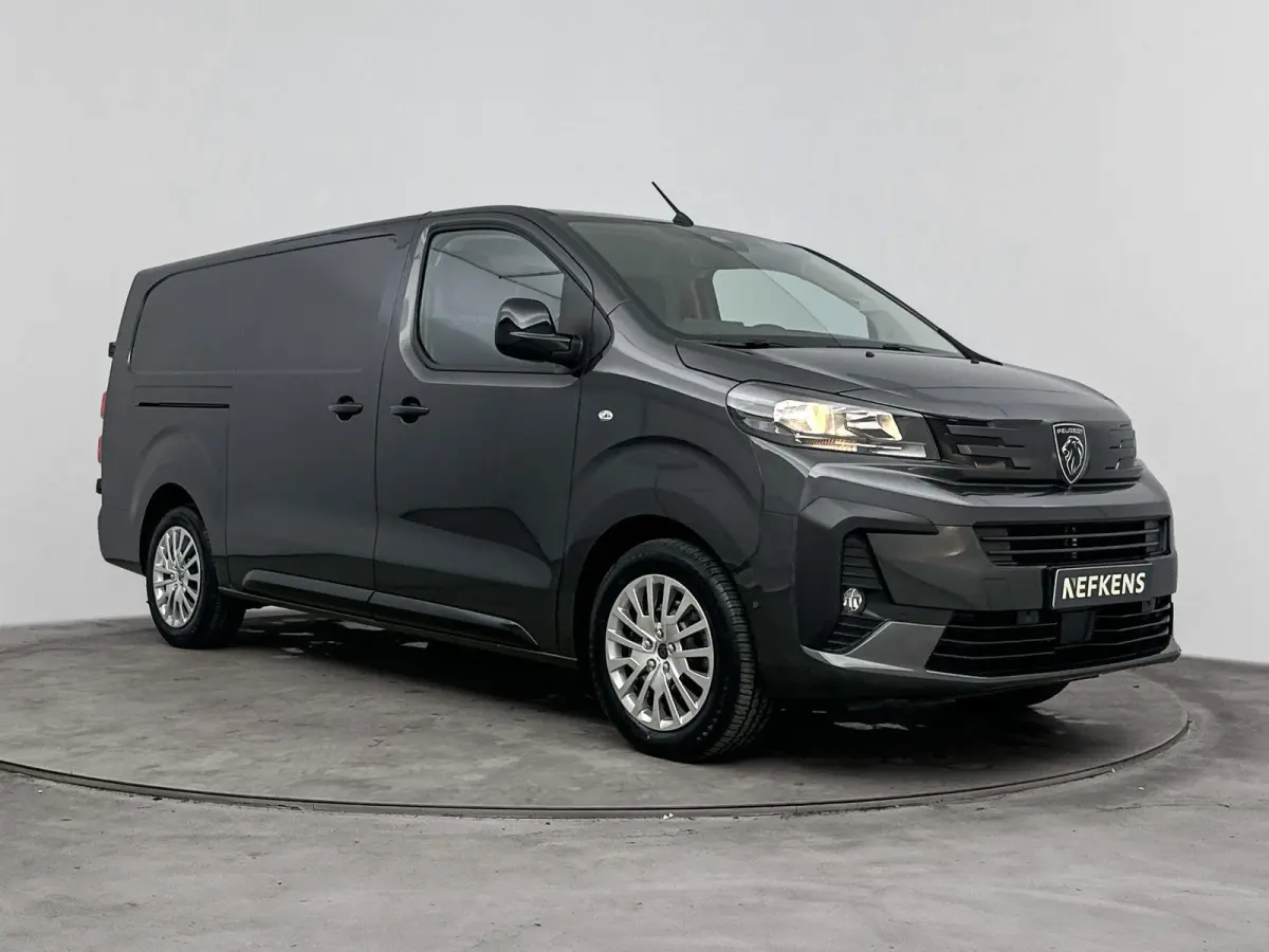Gesloten bestel XL Elektrisch 100kW - 75kWh | Houten afwerking laadruimte | Verwarmde voorstoelen | Camera | Parkeersensoren | Dodehoeksensoren | Apple Carplay/Android Auto | Elektrisch inkl
