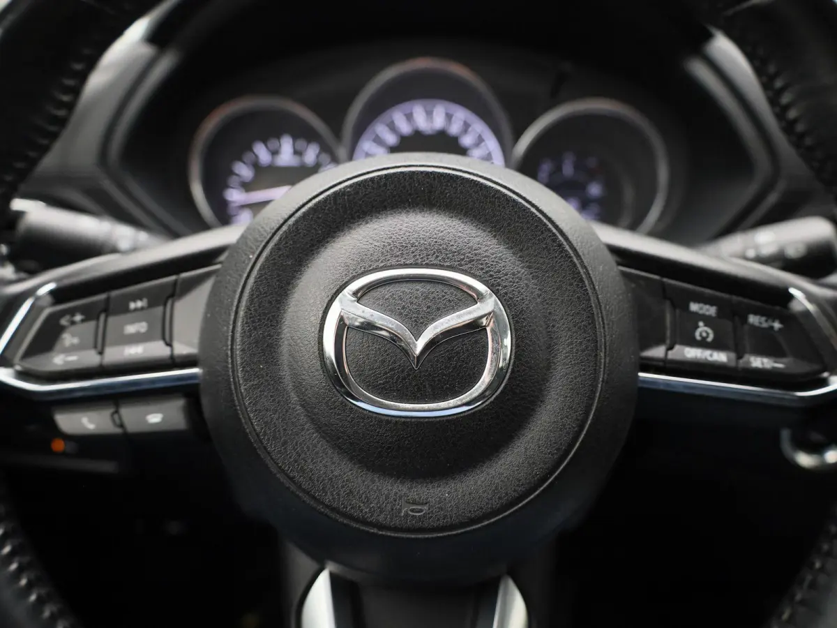 2.0 SkyActiv-G 165 TS+ | Parkeersensoren | Trekhaak | Stoelverwarming | Stuurverwarming | Climate Control |