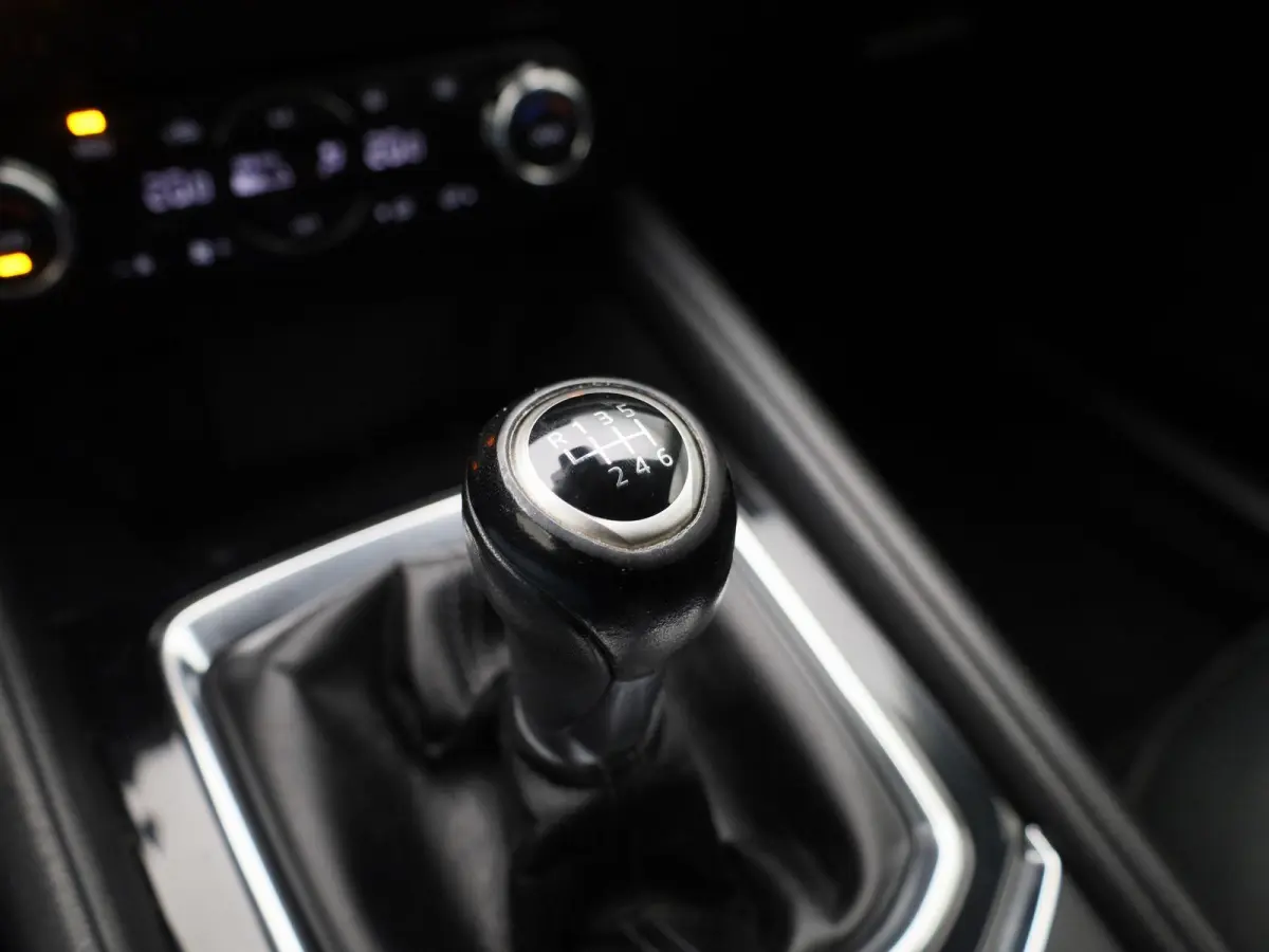 2.0 SkyActiv-G 165 TS+ | Parkeersensoren | Trekhaak | Stoelverwarming | Stuurverwarming | Climate Control |