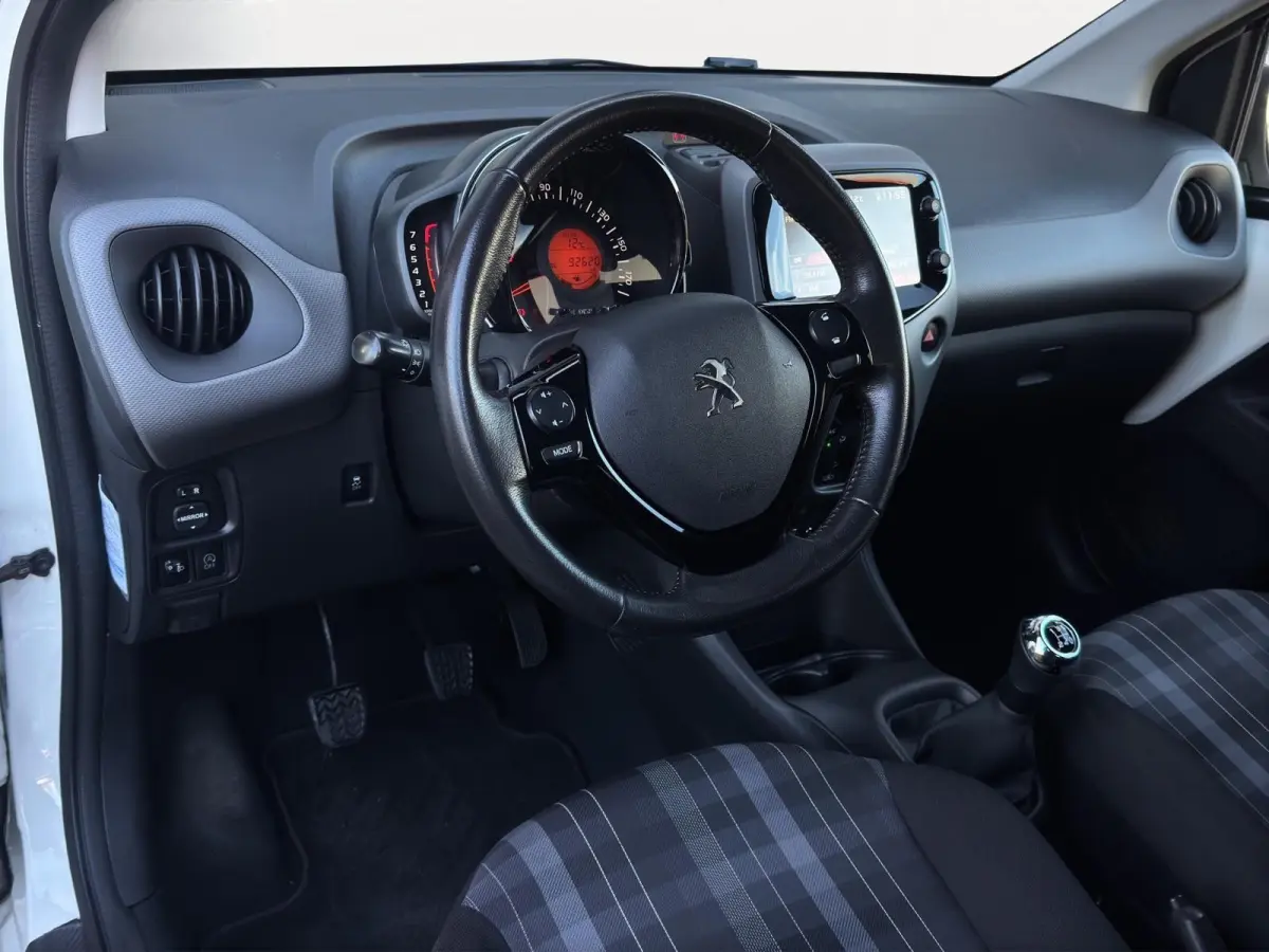 1.0 e-VTi 5-Deurs Active Multimedia-scherm Parkeer Sensoren