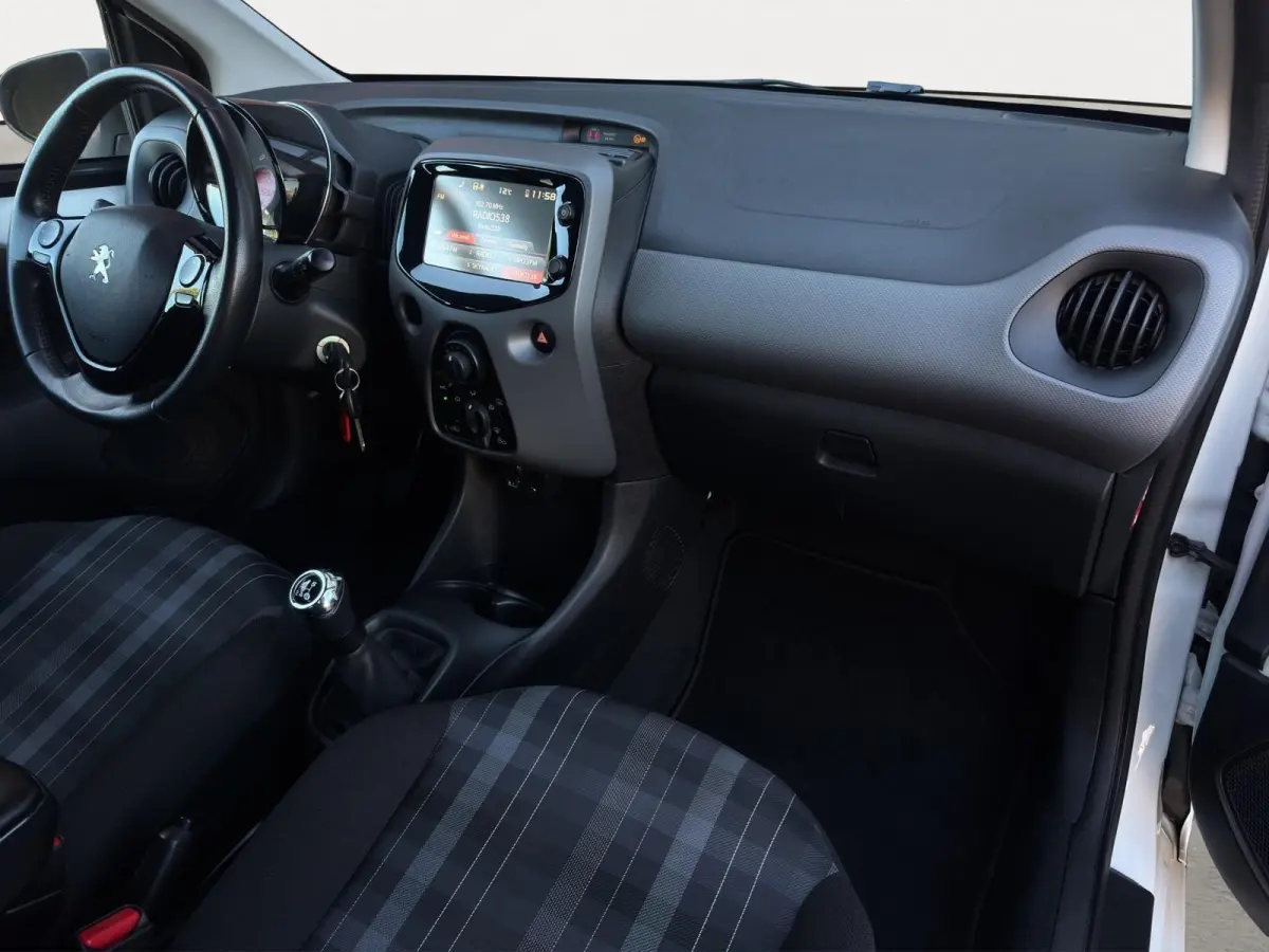 1.0 e-VTi 5-Deurs Active Multimedia-scherm Parkeer Sensoren