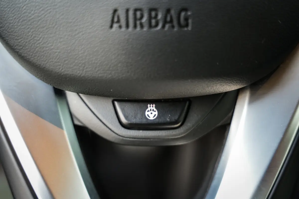 XDrive30e Business Edition Plus | Clima | Cruise | Metalic | 360 camera | Leder | Mooi! |