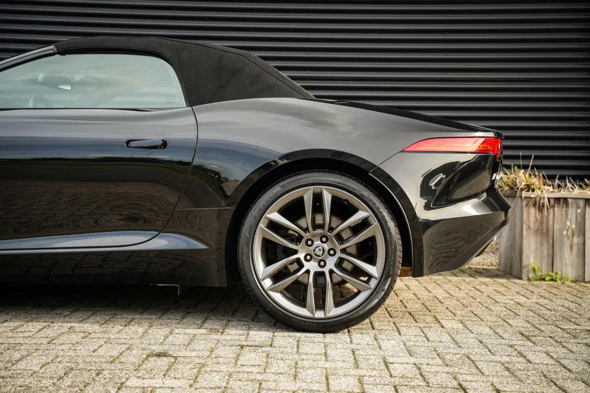 3.0 V6 | 100% JAGUAR SERVICE FILE | SPORTSTOELEN | CLIMA | LEDER | NAVI | CAMERA |