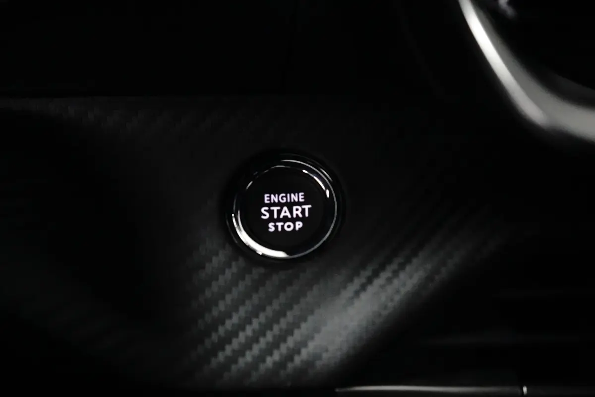 1.2 Hybrid 145 GT Rondomzicht Camera | Navigatie | Carplay | Leder/Stof | Adaptieve Cruise | Digitaal Dashboard | Climate | 360 camera | Achteruitrijcamera | Adaptieve Cruise Control