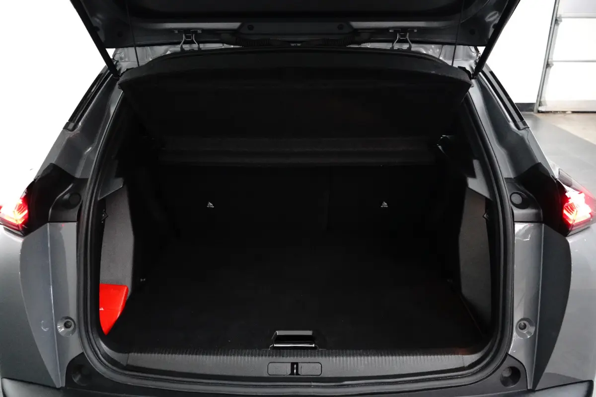 1.2 Hybrid 145 GT Rondomzicht Camera | Navigatie | Carplay | Leder/Stof | Adaptieve Cruise | Digitaal Dashboard | Climate | 360 camera | Achteruitrijcamera | Adaptieve Cruise Control