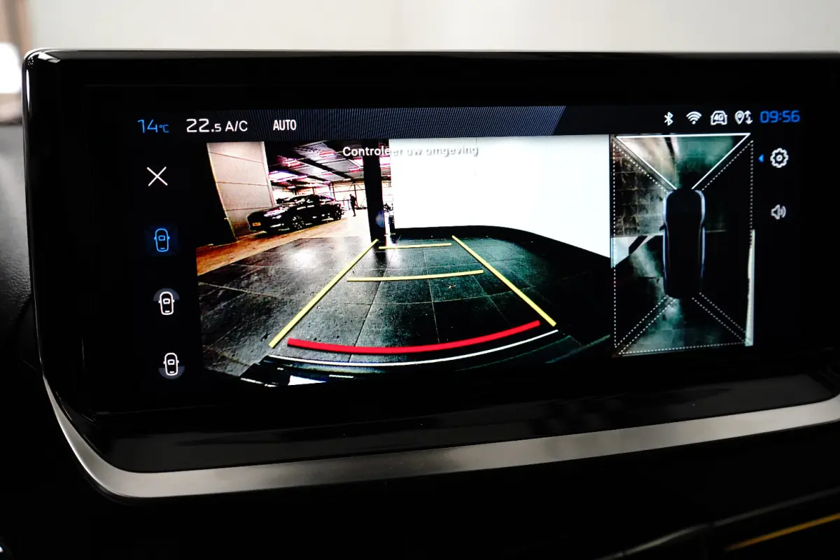 1.2 Hybrid 145 GT Rondomzicht Camera | Navigatie | Carplay | Leder/Stof | Adaptieve Cruise | Digitaal Dashboard | Climate | 360 camera | Achteruitrijcamera | Adaptieve Cruise Control