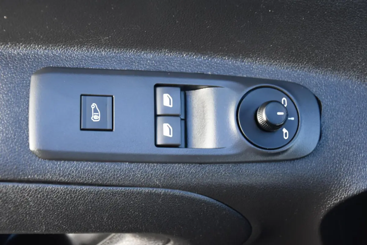 1.5D Airco Apple Carplay Navi Cruise PDC Trekhaak
