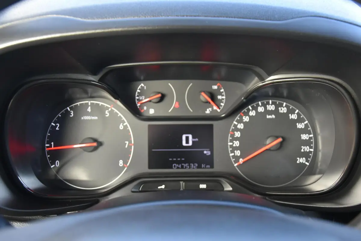 1.5D Airco Apple Carplay Navi Cruise PDC Trekhaak
