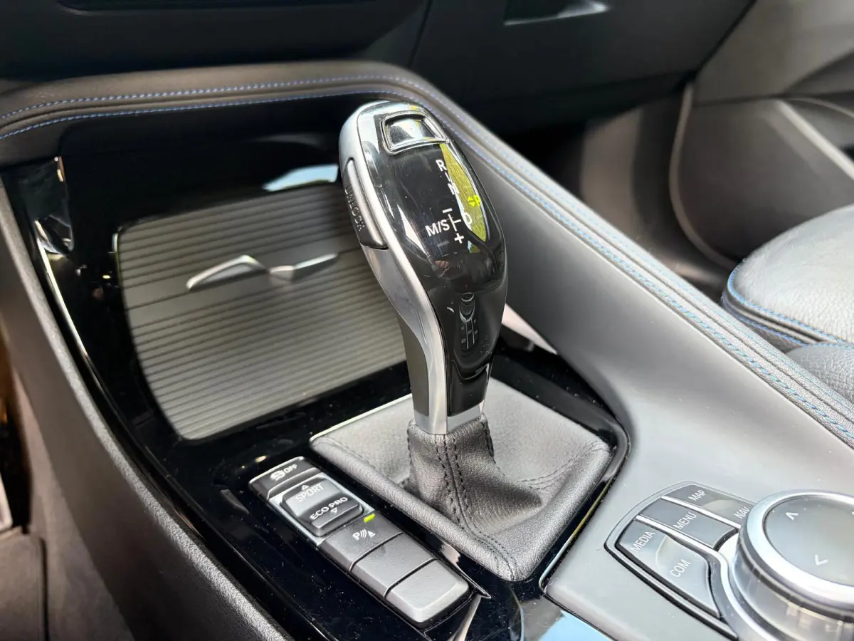 SDrive18i High Executive M-Sport Leder HUD Sfeerverlichting !!NIEUWBINNEN!!