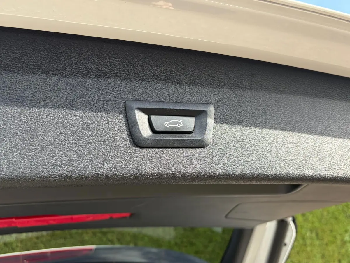SDrive18i High Executive M-Sport Leder HUD Sfeerverlichting !!NIEUWBINNEN!!