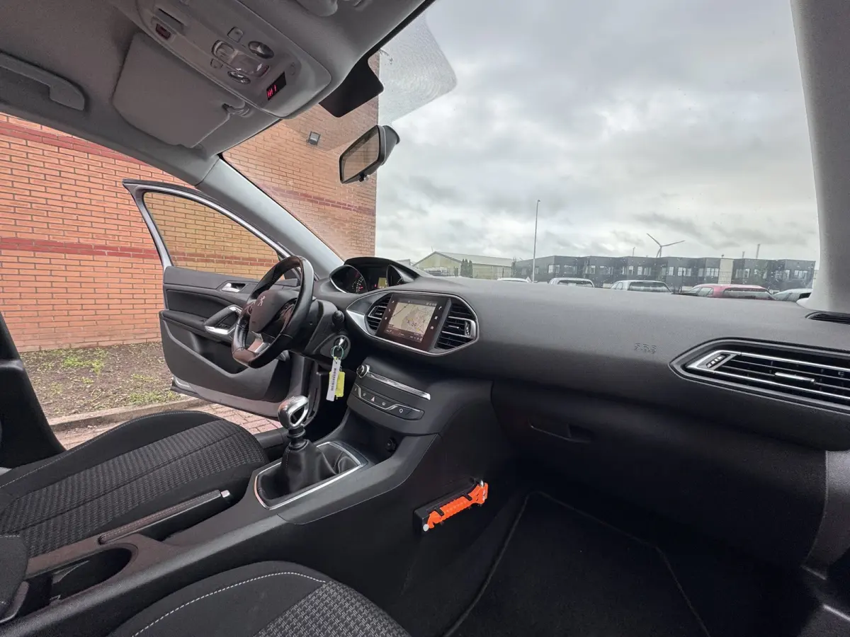 1.5 BlueHDi Blue Lease, Euro 6, Apple Carplay, Marge