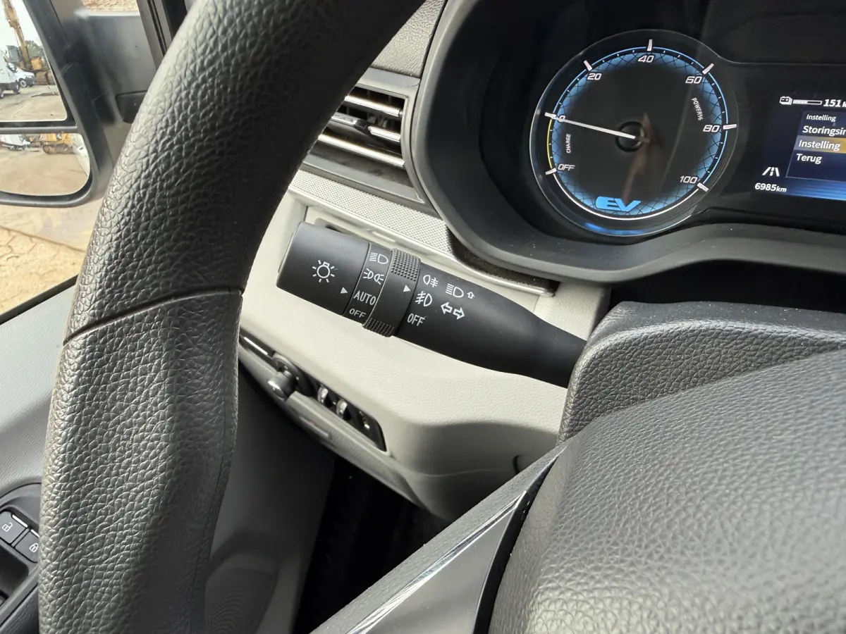 72kWh 204PK Elektrisch L3H2 280km WLTP ACC Stoelverwarming Snelladen Carplay LED Airco