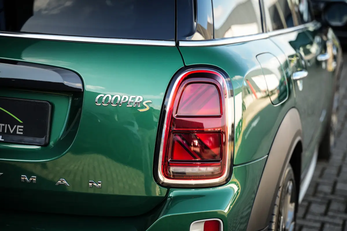 1.5 Cooper ALL4 Untamed Edition | Pano | Carplay | H&K | H.Leder | ACC | Groen metalic |