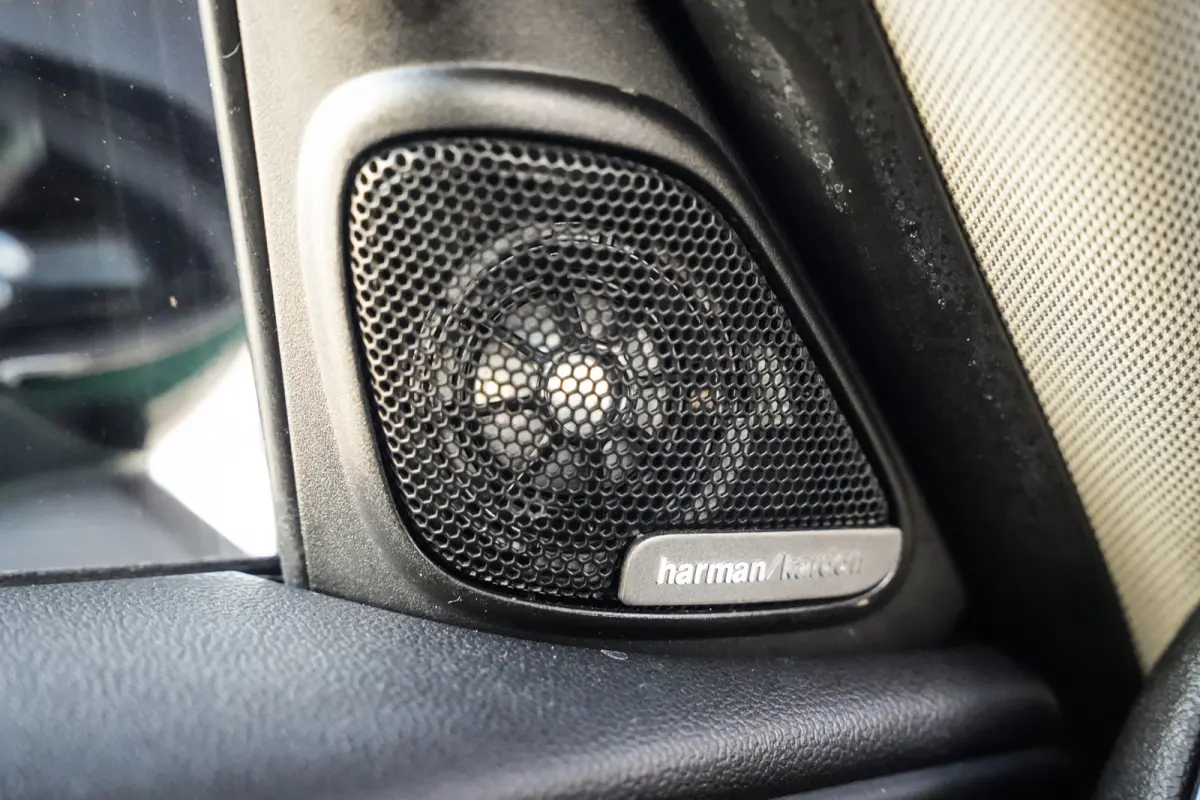 1.5 Cooper ALL4 Untamed Edition | Pano | Carplay | H&K | H.Leder | ACC | Groen metalic |