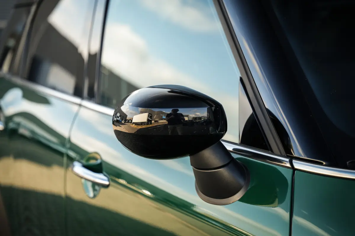 1.5 Cooper ALL4 Untamed Edition | Pano | Carplay | H&K | H.Leder | ACC | Groen metalic |