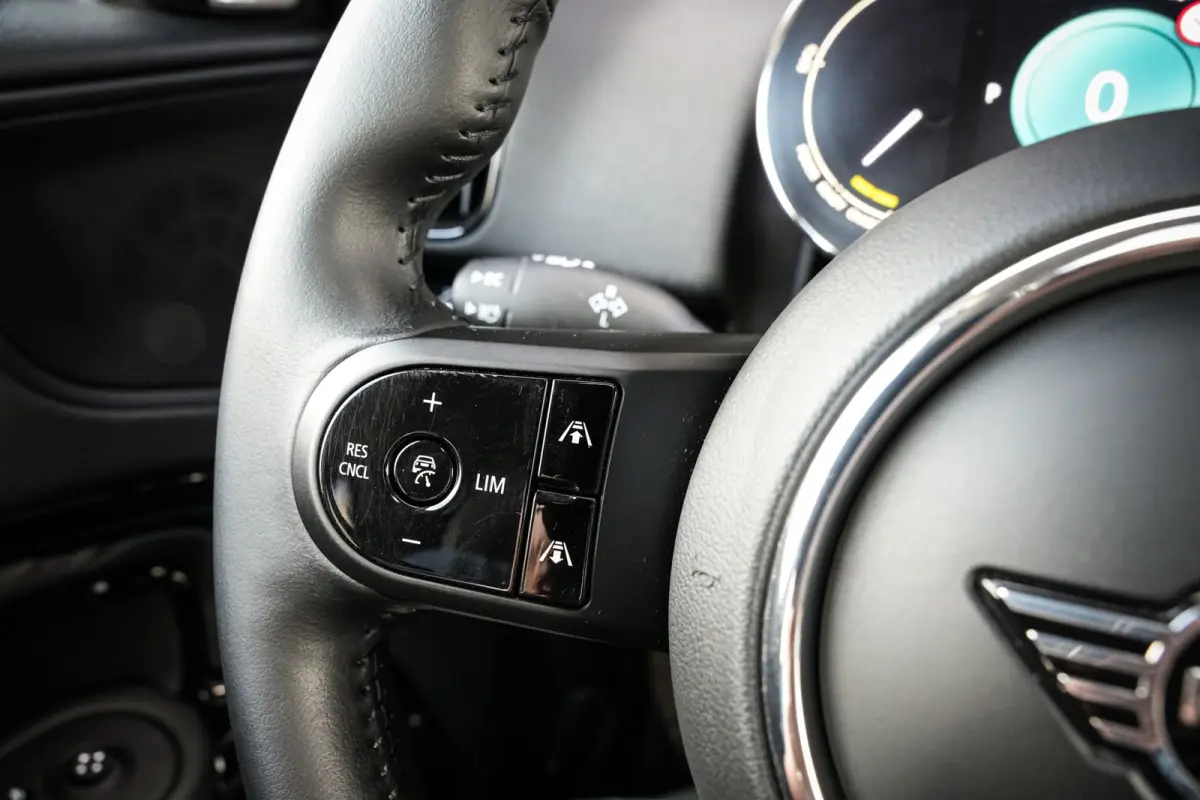 1.5 Cooper ALL4 Untamed Edition | Pano | Carplay | H&K | H.Leder | ACC | Groen metalic |