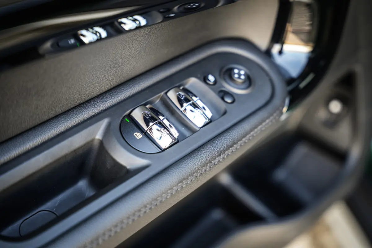 1.5 Cooper ALL4 Untamed Edition | Pano | Carplay | H&K | H.Leder | ACC | Groen metalic |
