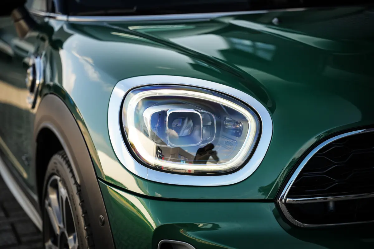 1.5 Cooper ALL4 Untamed Edition | Pano | Carplay | H&K | H.Leder | ACC | Groen metalic |