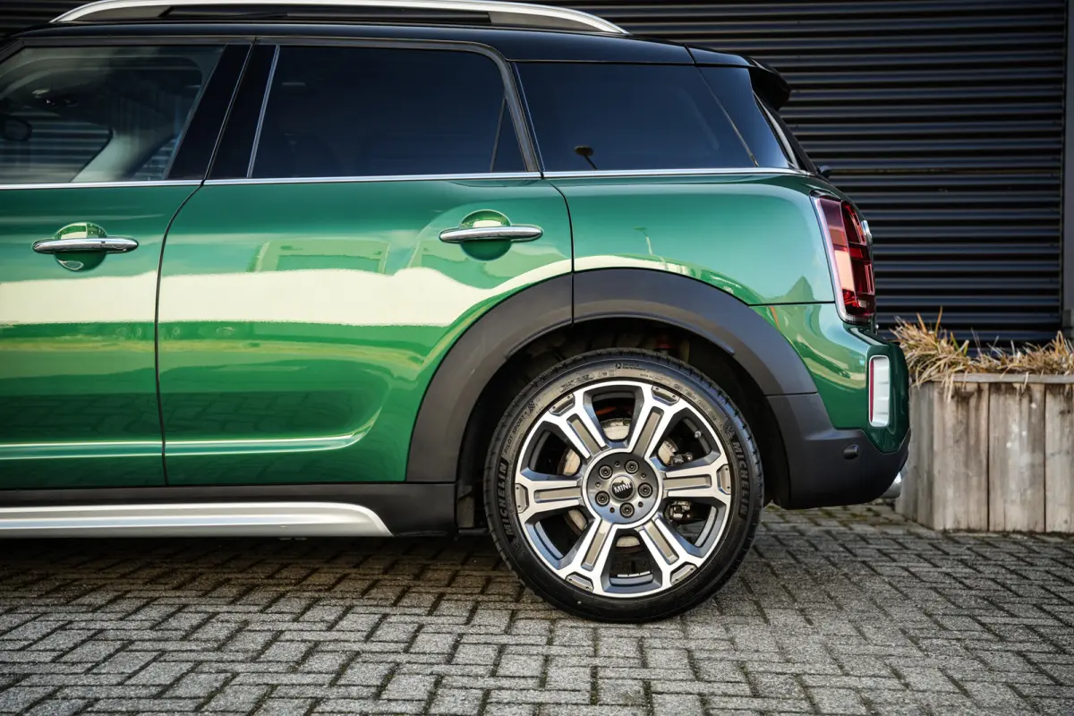 1.5 Cooper ALL4 Untamed Edition | Pano | Carplay | H&K | H.Leder | ACC | Groen metalic |