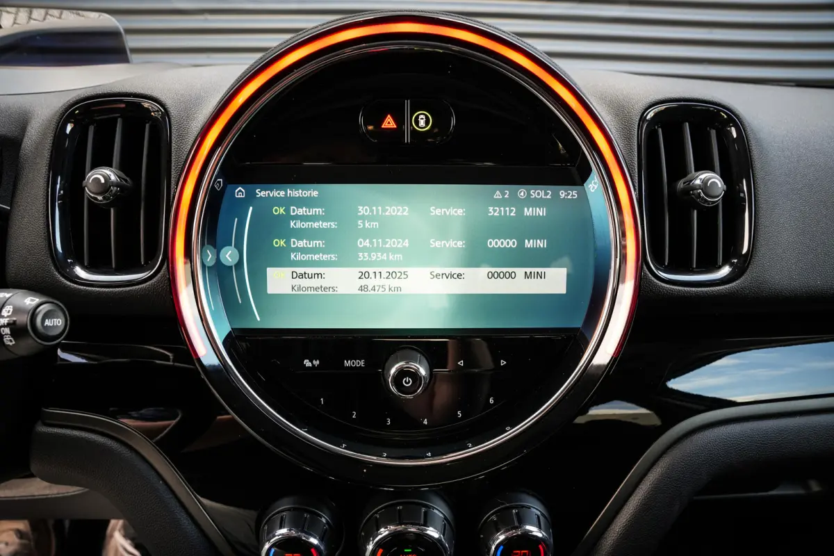 1.5 Cooper ALL4 Untamed Edition | Pano | Carplay | H&K | H.Leder | ACC | Groen metalic |