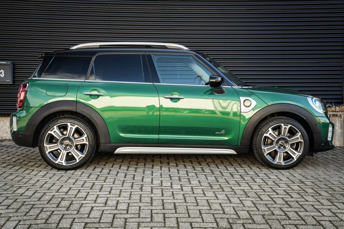 1.5 Cooper ALL4 Untamed Edition | Pano | Carplay | H&K | H.Leder | ACC | Groen metalic |