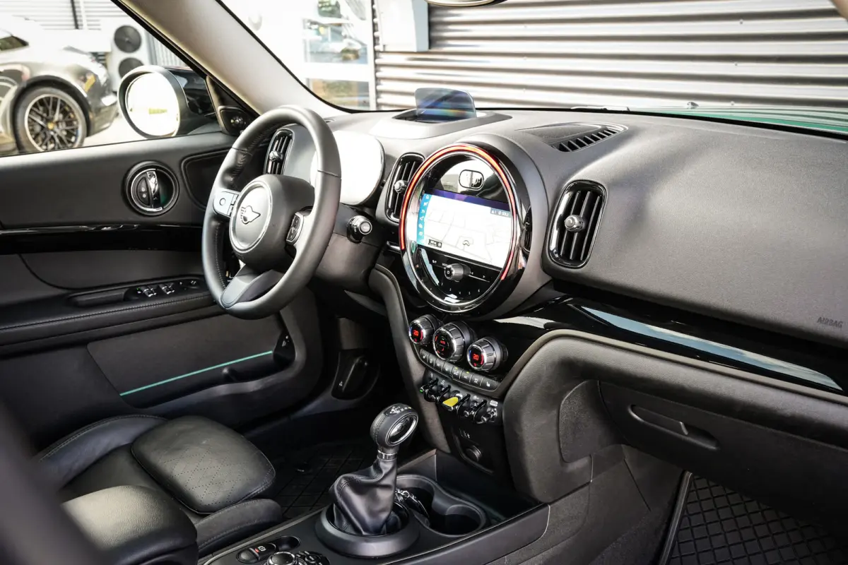 1.5 Cooper ALL4 Untamed Edition | Pano | Carplay | H&K | H.Leder | ACC | Groen metalic |
