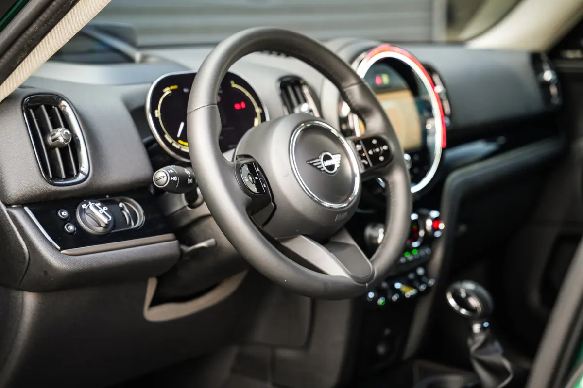 1.5 Cooper ALL4 Untamed Edition | Pano | Carplay | H&K | H.Leder | ACC | Groen metalic |