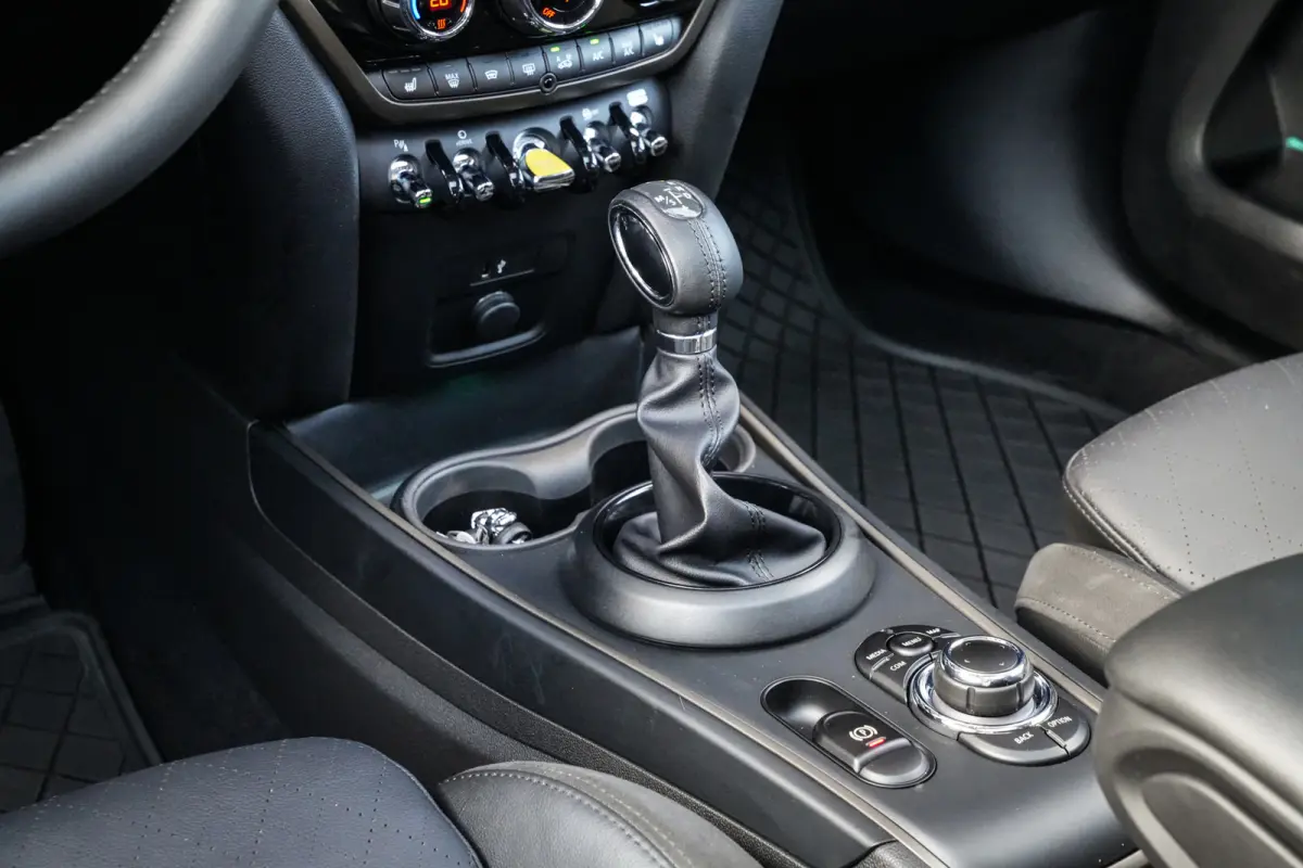 1.5 Cooper ALL4 Untamed Edition | Pano | Carplay | H&K | H.Leder | ACC | Groen metalic |