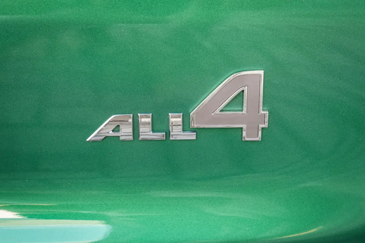 1.5 Cooper ALL4 Untamed Edition | Pano | Carplay | H&K | H.Leder | ACC | Groen metalic |