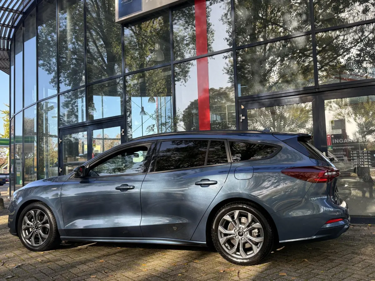 1.0 EcoBoost Hybrid ST Line | Winter Pack | PDC + Camera | Climate control | Apple Carplay/Android Auto |