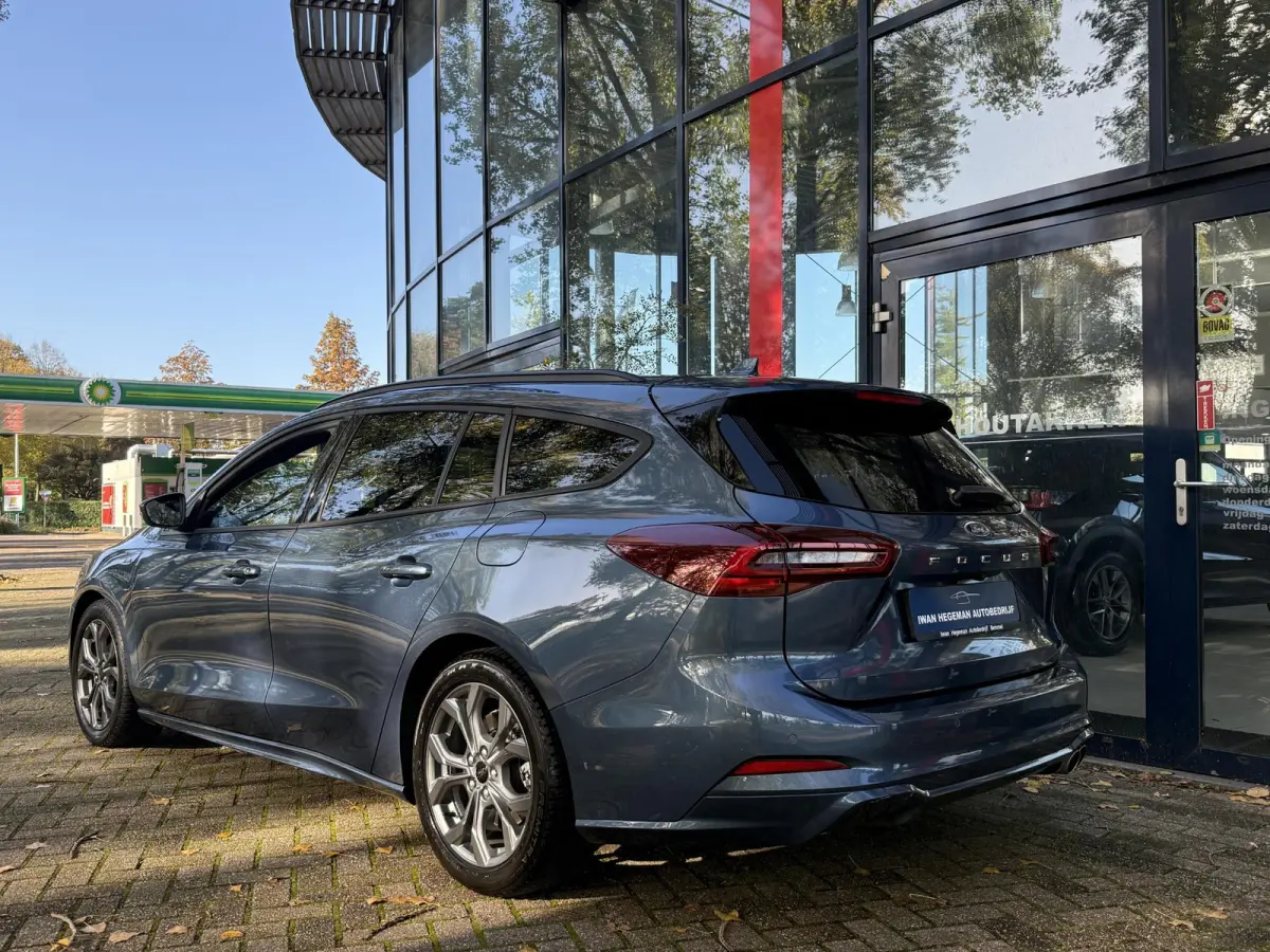 1.0 EcoBoost Hybrid ST Line | Winter Pack | PDC + Camera | Climate control | Apple Carplay/Android Auto |