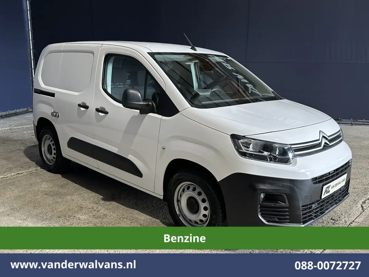1.2 PureTech 130pk Automaat Benzine L1H1 Euro6 Airco | 3-zits | Camera | Navigatie | Apple Carplay Cruisecontrol, Android Auto, Parkeersensoren, Bijrijdersbank, BPM VRIJ