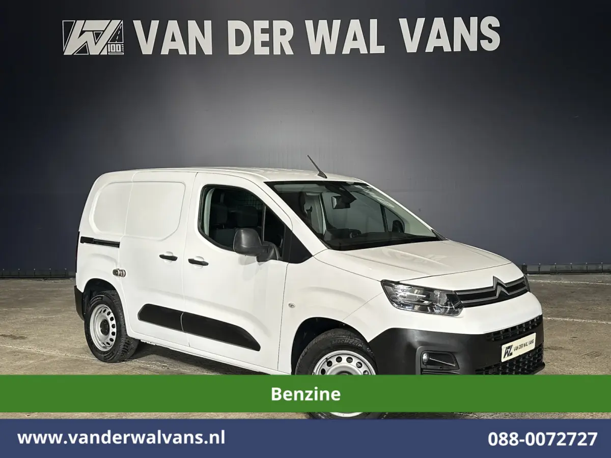 1.2 PureTech 130pk Automaat Benzine L1H1 Euro6 Airco | 3-zits | Camera | Navigatie | Apple Carplay Cruisecontrol, Android Auto, Parkeersensoren, Bijrijdersbank, BPM VRIJ